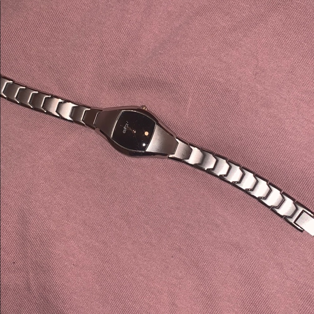 Gucci watch - Picture 2 of 2
